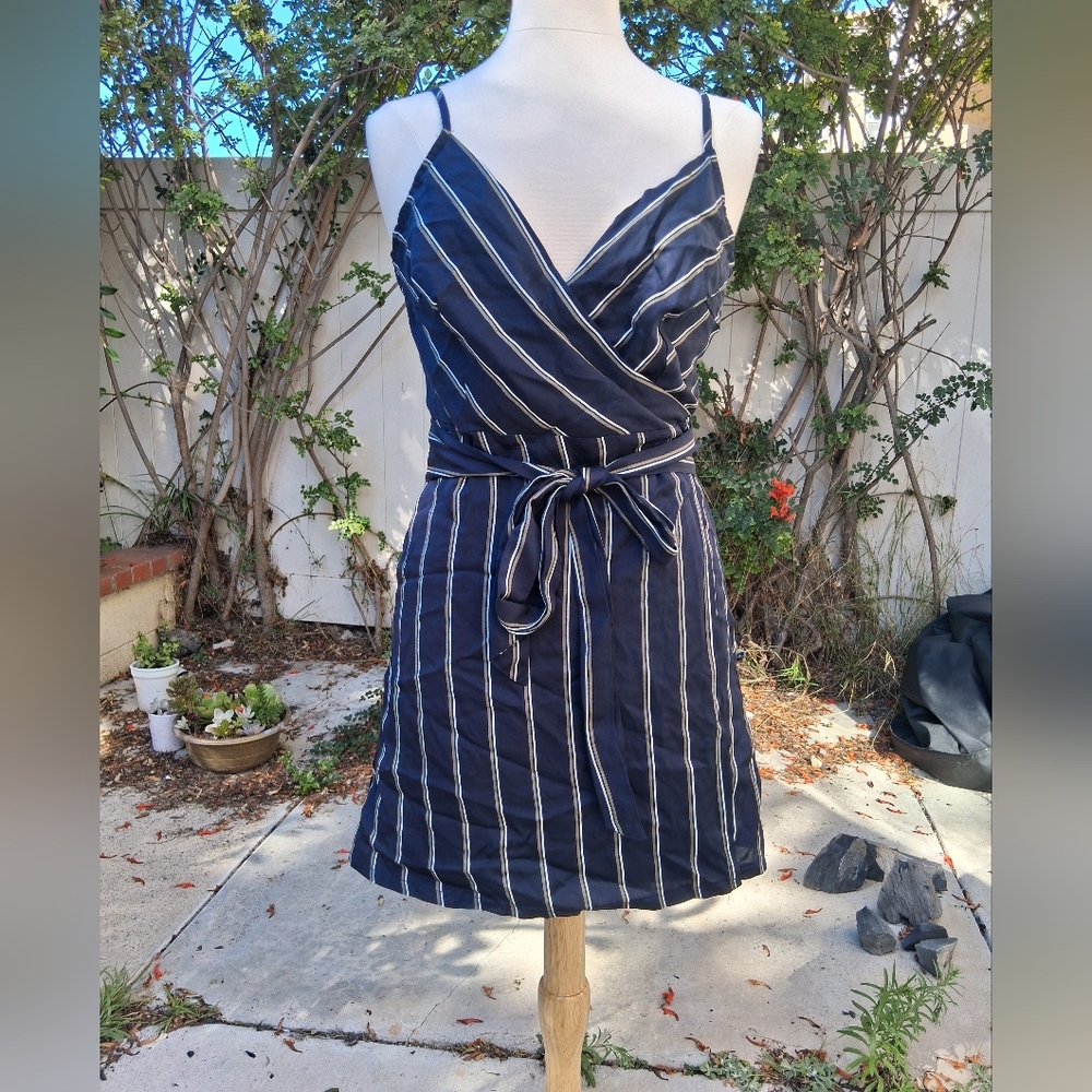 William B Size Med Wrap navy dress